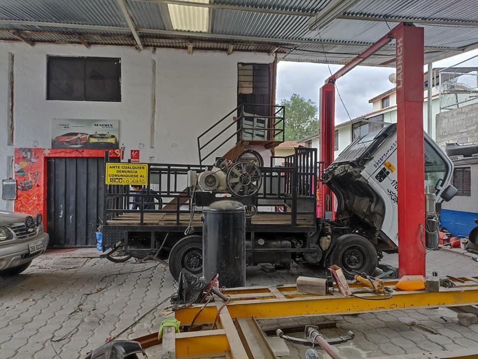 Casa con Terreno Para Negocio Automotriz en Venta | Tumbaco — imagen 4