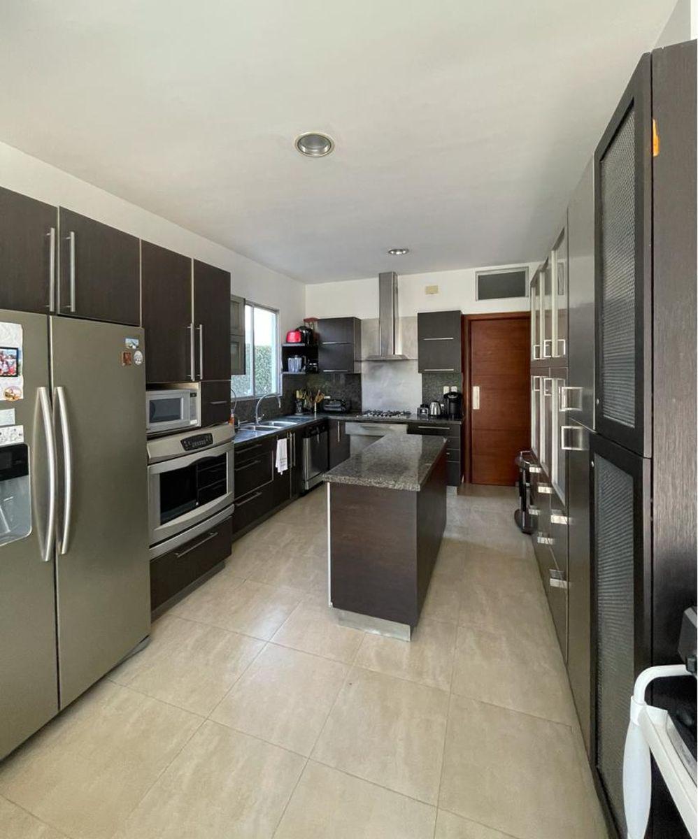 En Venta Urb La Laguna 560 m de Terreno Const 400 Mas Suite 40 m, Guayas — imagen 9