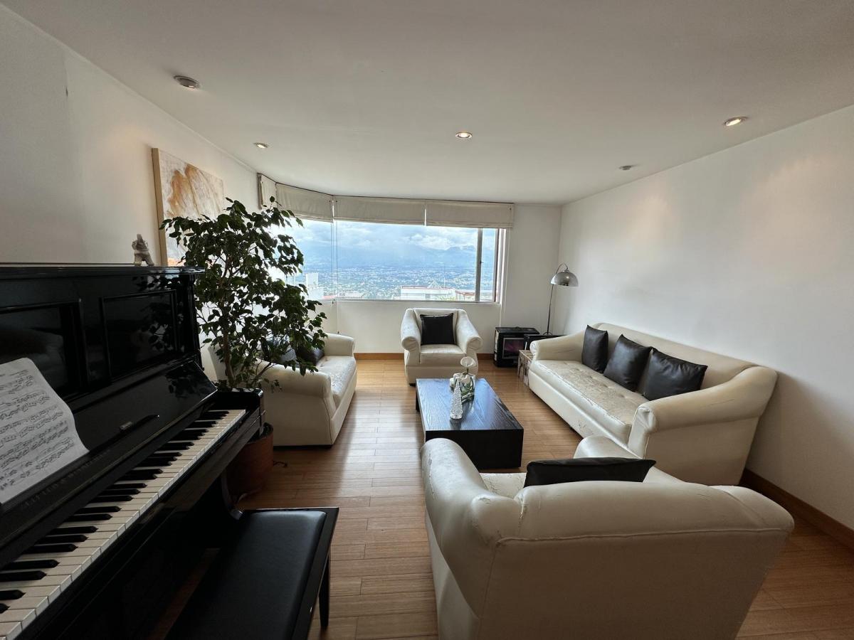 Departamento en Venta 3 Habitaciones Cumbaya Miravalle — imagen 8