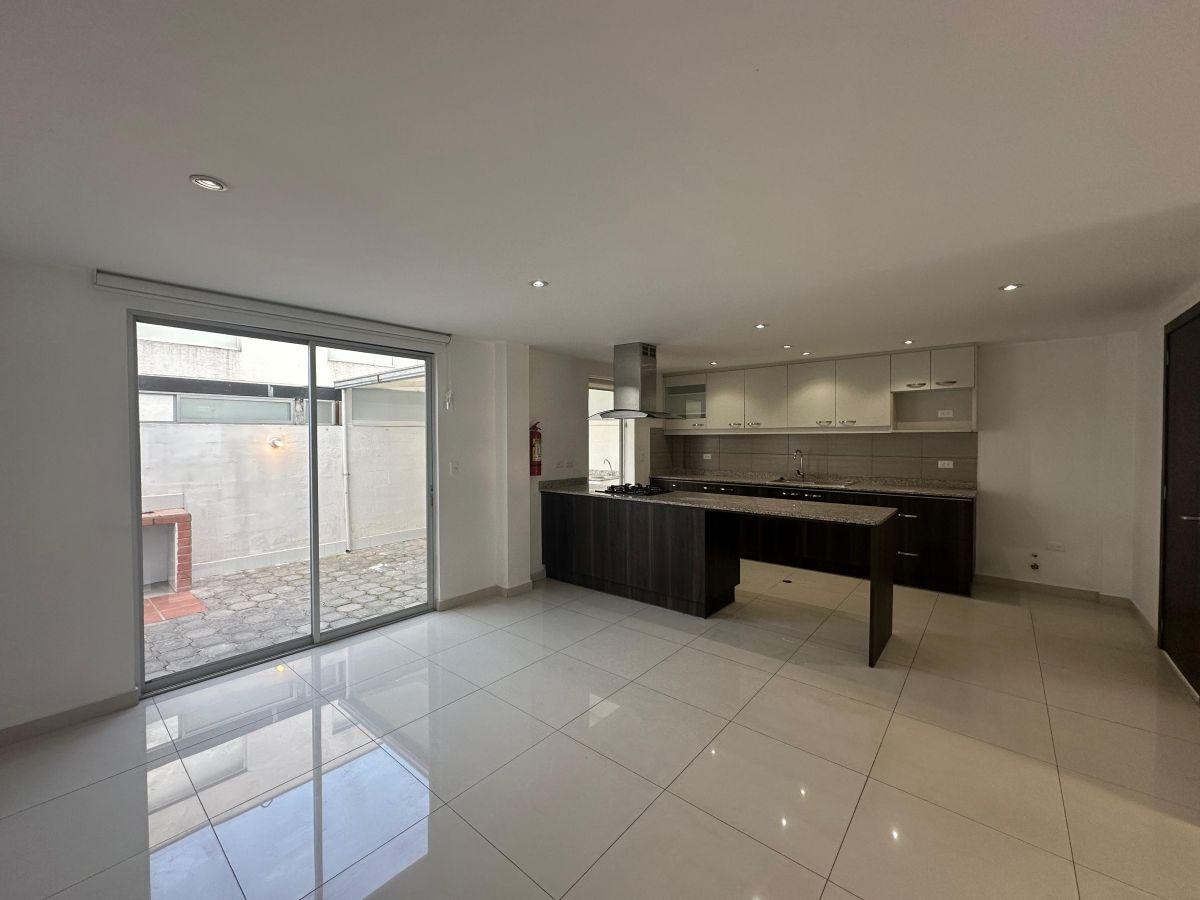 Casa de Venta en Quito, Sector de Calderón — imagen 9