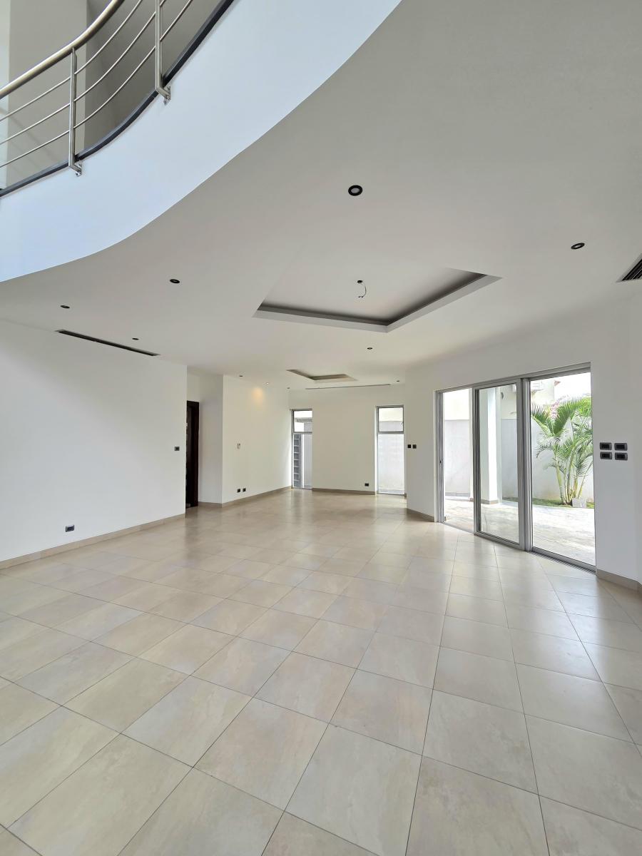 Villa en Estancias del Rio 363 m² de Terreno 241 m Dce Construccion,112 Patio, Guayas — imagen 10
