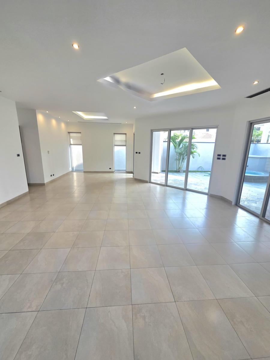 Villa en Estancias del Rio 363 m² de Terreno 241 m Dce Construccion,112 Patio, Guayas — imagen 7