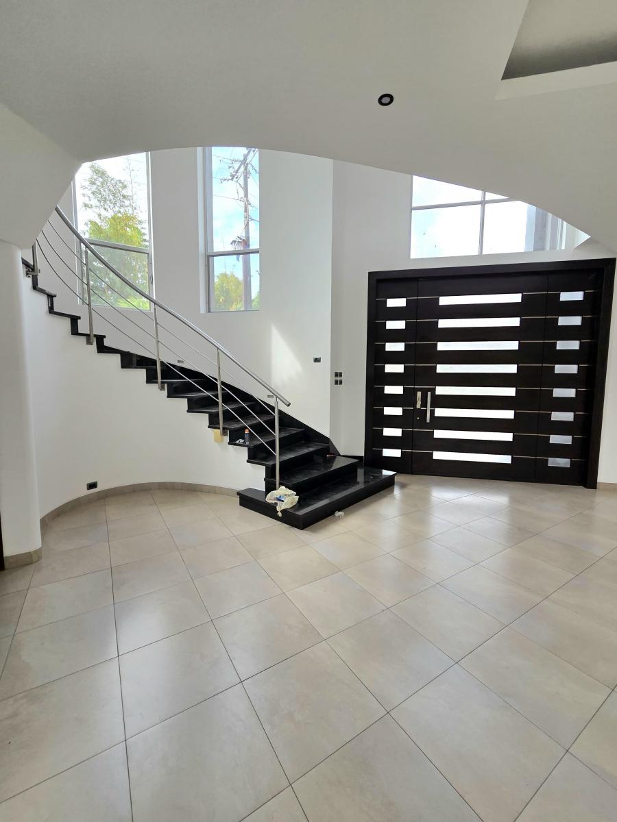 Villa en Estancias del Rio 363 m² de Terreno 241 m Dce Construccion,112 Patio, Guayas — imagen 6