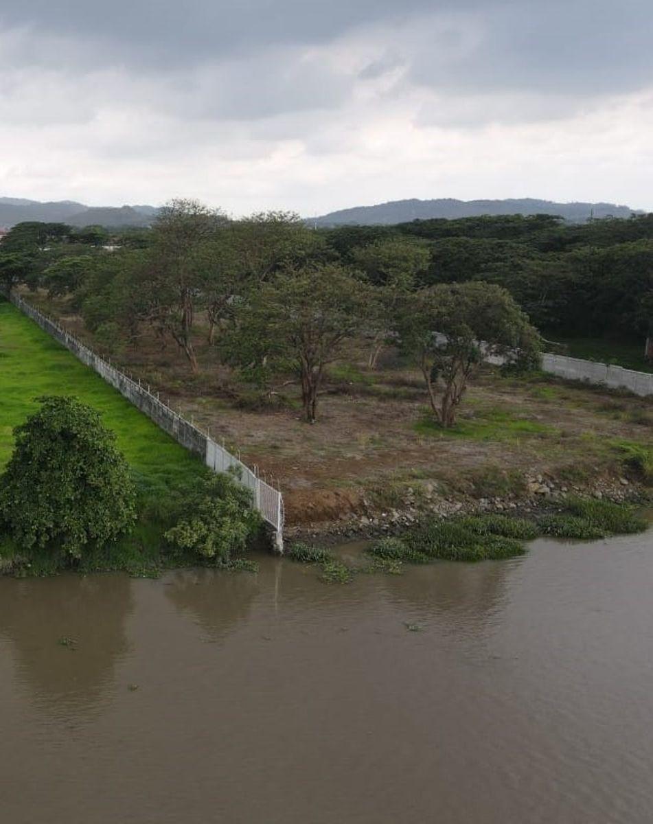 Se Vende Macrolote en Av Leon Febres Cordero (Fincas de Casa Grande), Guayas — imagen 4