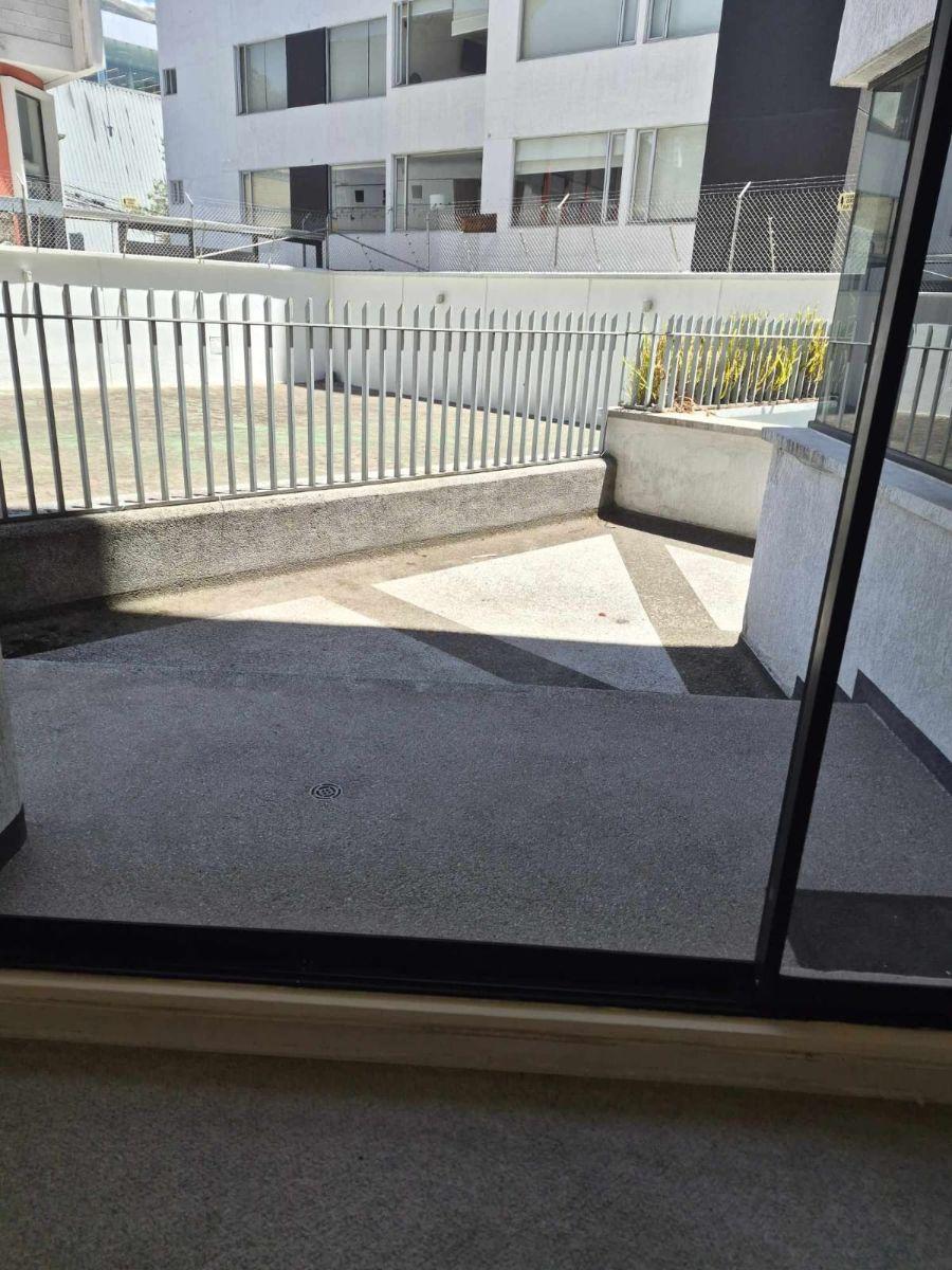 Departamento en Venta Cerca del C. Comercial, con Facilidades de Comunicacion, Sector El Bosque — imagen 3