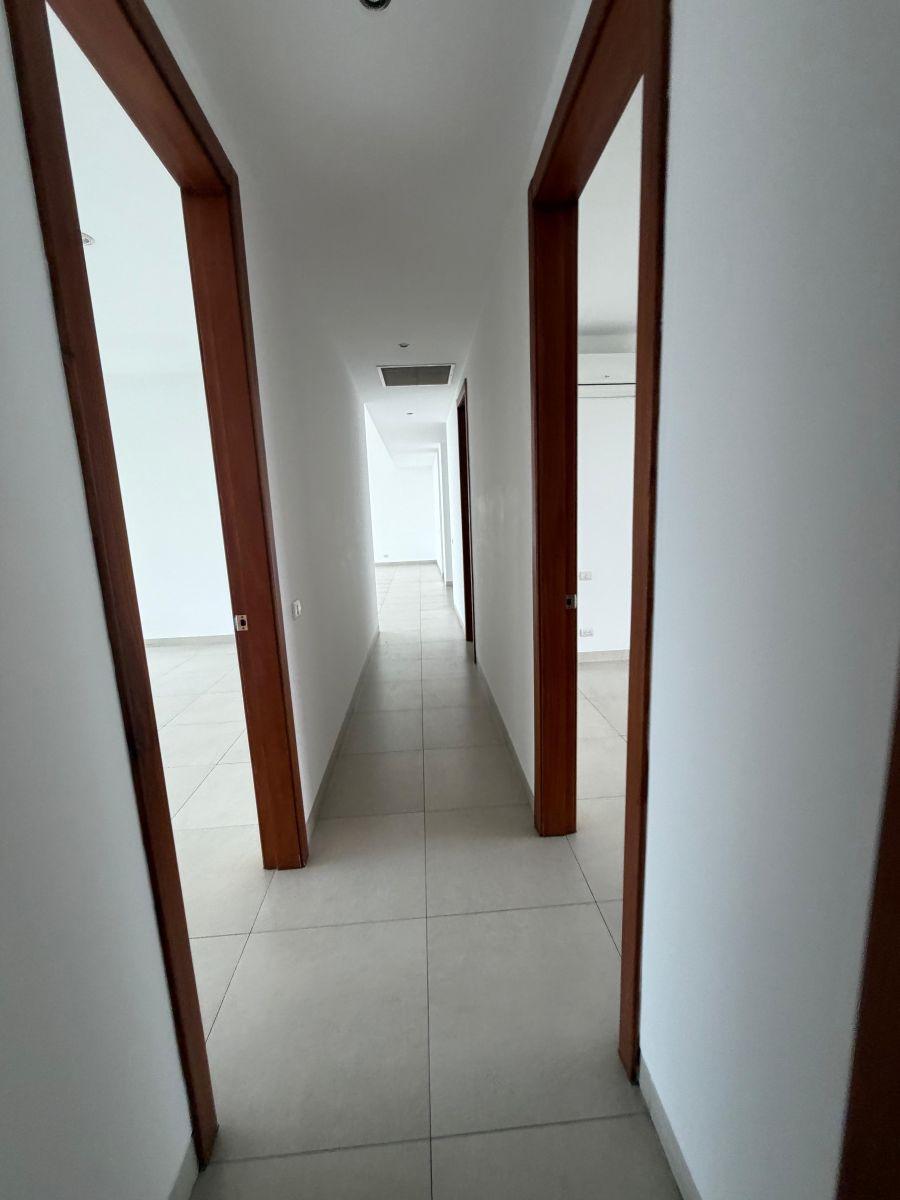 Departamento en Venta con Vista Al Lago penthouse - Isla Mocoli, Guayas — imagen 8