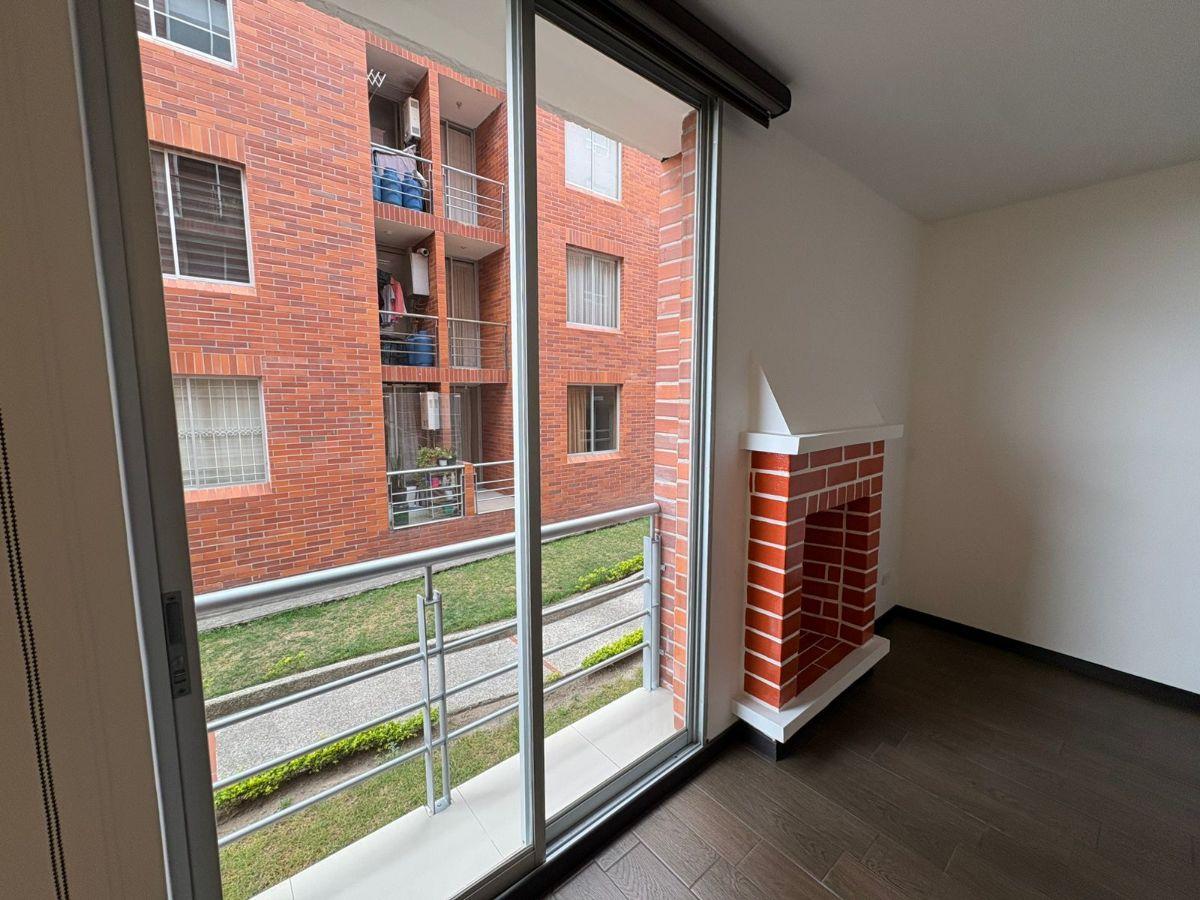 En Venta Departamento 3 Dormit. Bodega, 2 Parq. en Conjunto. Carcelen $74.000 — imagen 4
