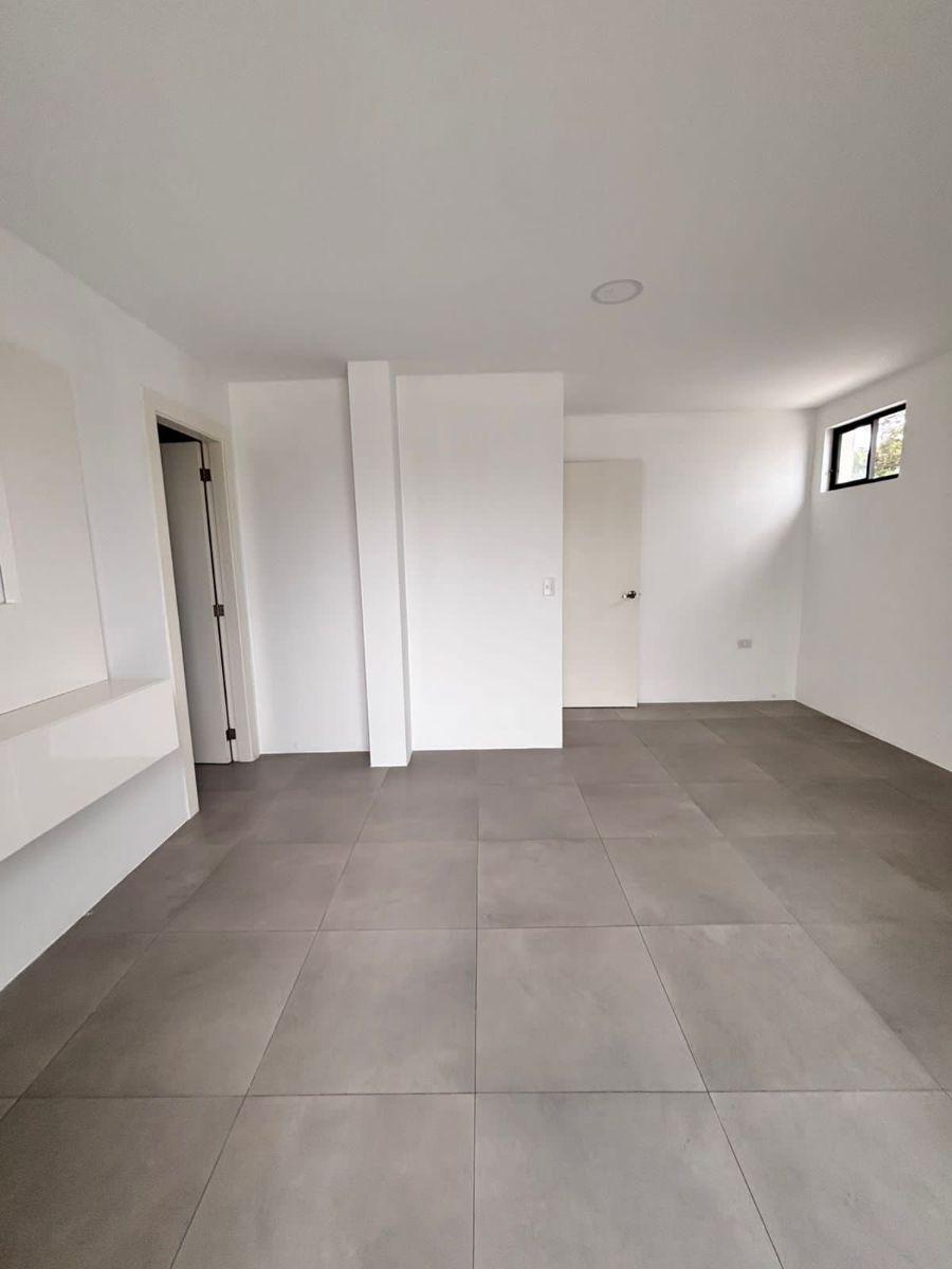 Casa de Venta La Costa Urbanización, Samborondon, Guayas — imagen 4