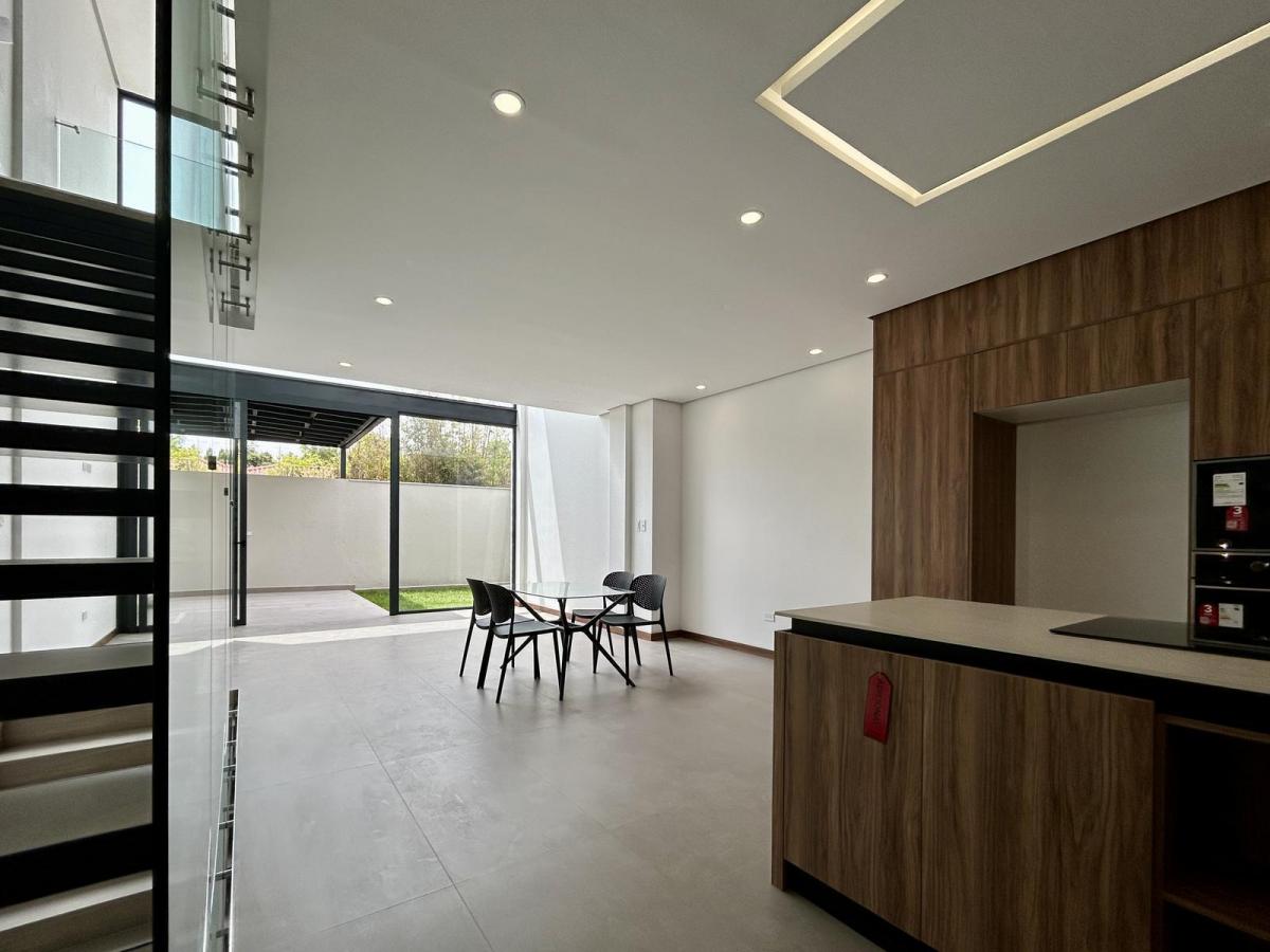 Casa en Venta La Primavera Cumbayá | Funcional, Jardín y Subsuelo | Opción Máster en Pb — imagen 9