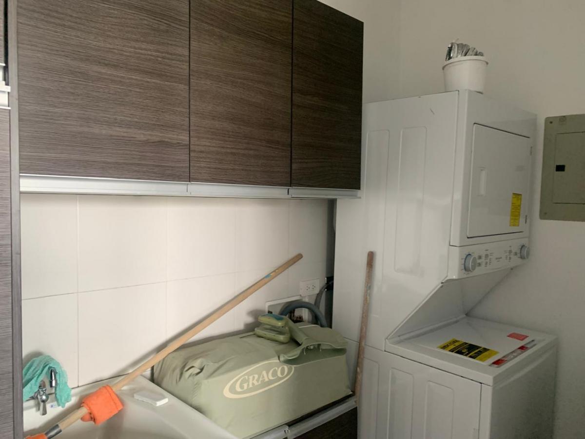 Vendo Departamento en Cumbaya 107,m² Balcón 7 m² 2 Dorm. $190.000 — imagen 9