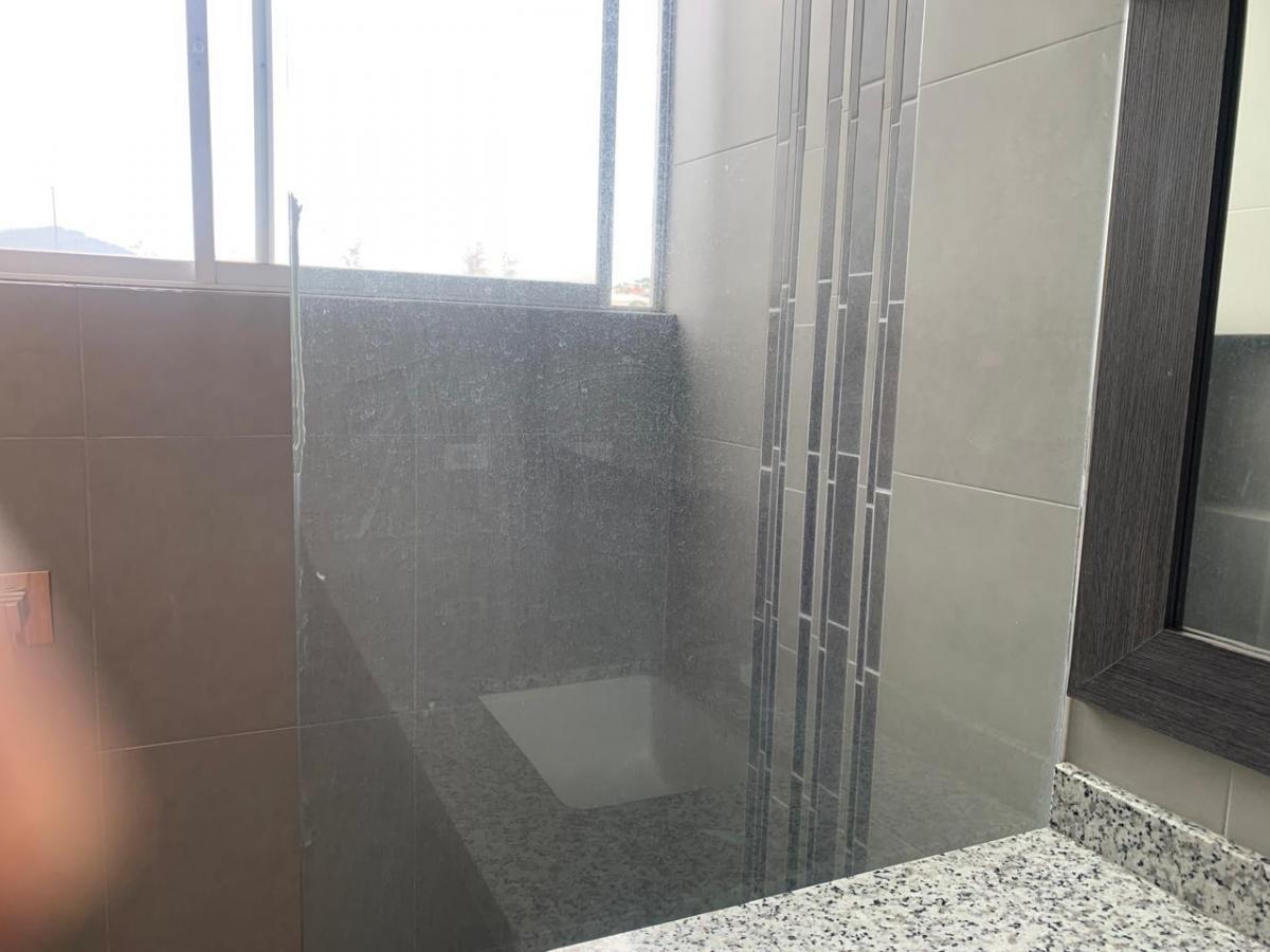 Vendo Departamento en Cumbaya 107,m² Balcón 7 m² 2 Dorm. $190.000 — imagen 4