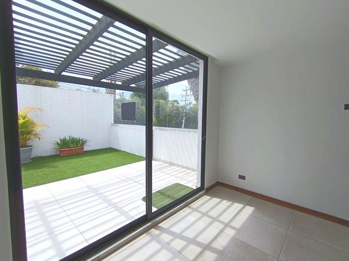 Venta Departamento con Terraza por Estrenar, con 2 Dorm. en San Juan de Cumbayá — imagen 7