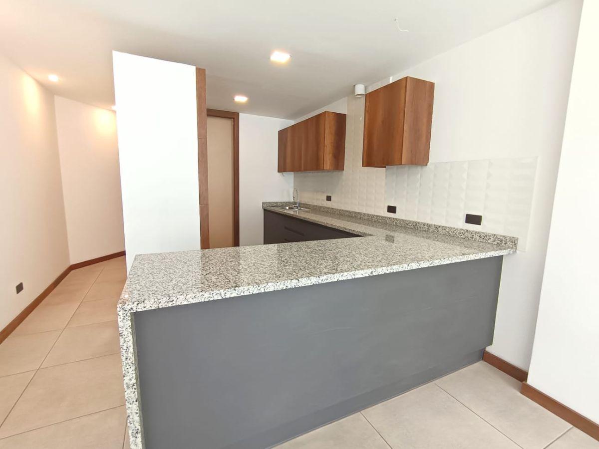 Venta Departamento con Terraza por Estrenar, con 2 Dorm. en San Juan de Cumbayá — imagen 3