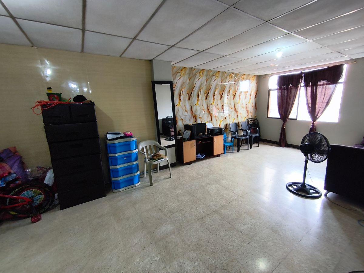 Venta de Departamento Esquinero 5to Piso - A. Maidana, Guayas — imagen 4