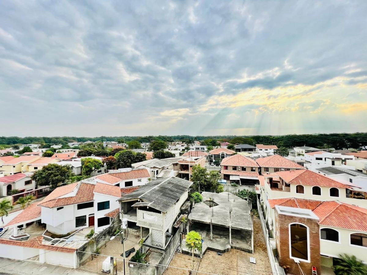 Departamento en Venta o Alquiler 3 Dorm. en Edificio Moderno, Urb. Puerto Azul Vía a La Costa, Guayas — imagen 7