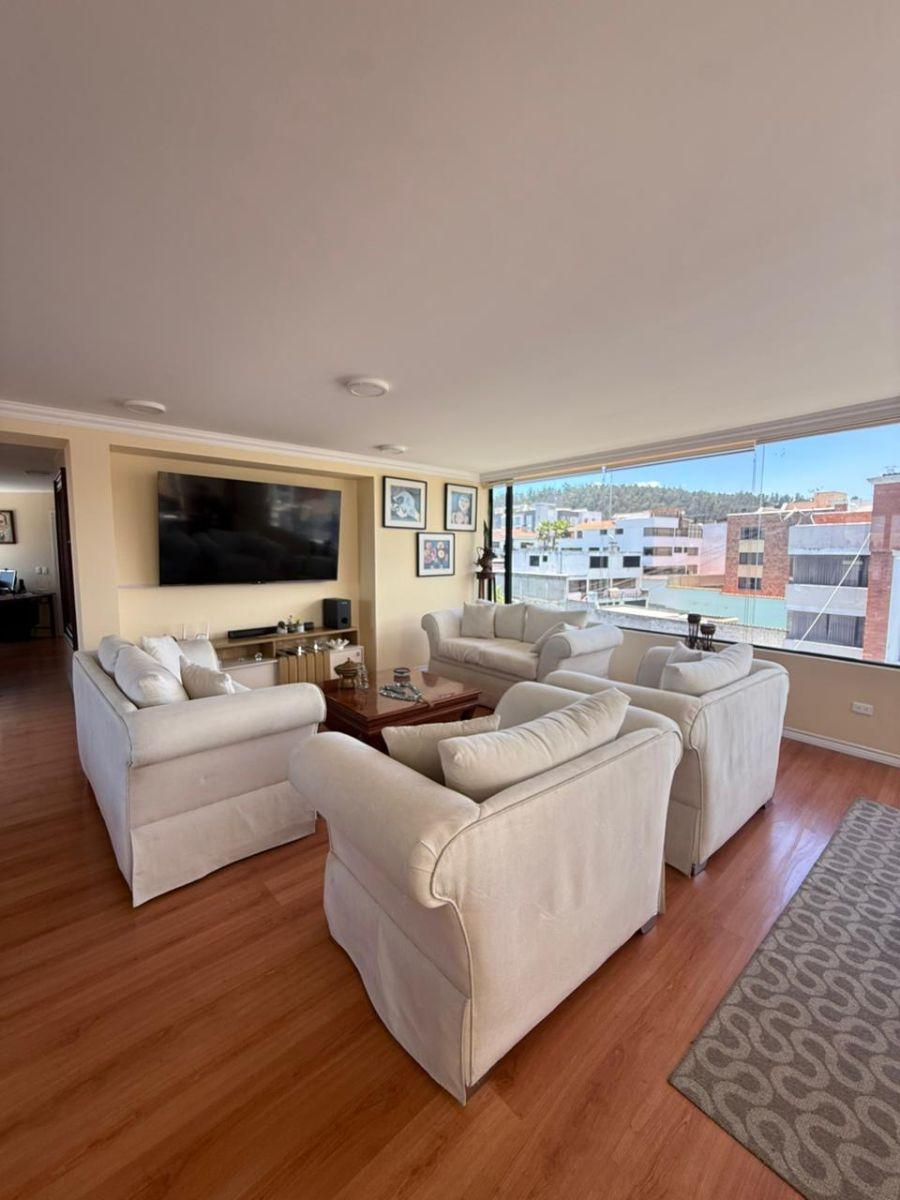 Vendo Oportunidad Departamento Tres Dorm. - Sector Monteserrin con Terraza — imagen 9