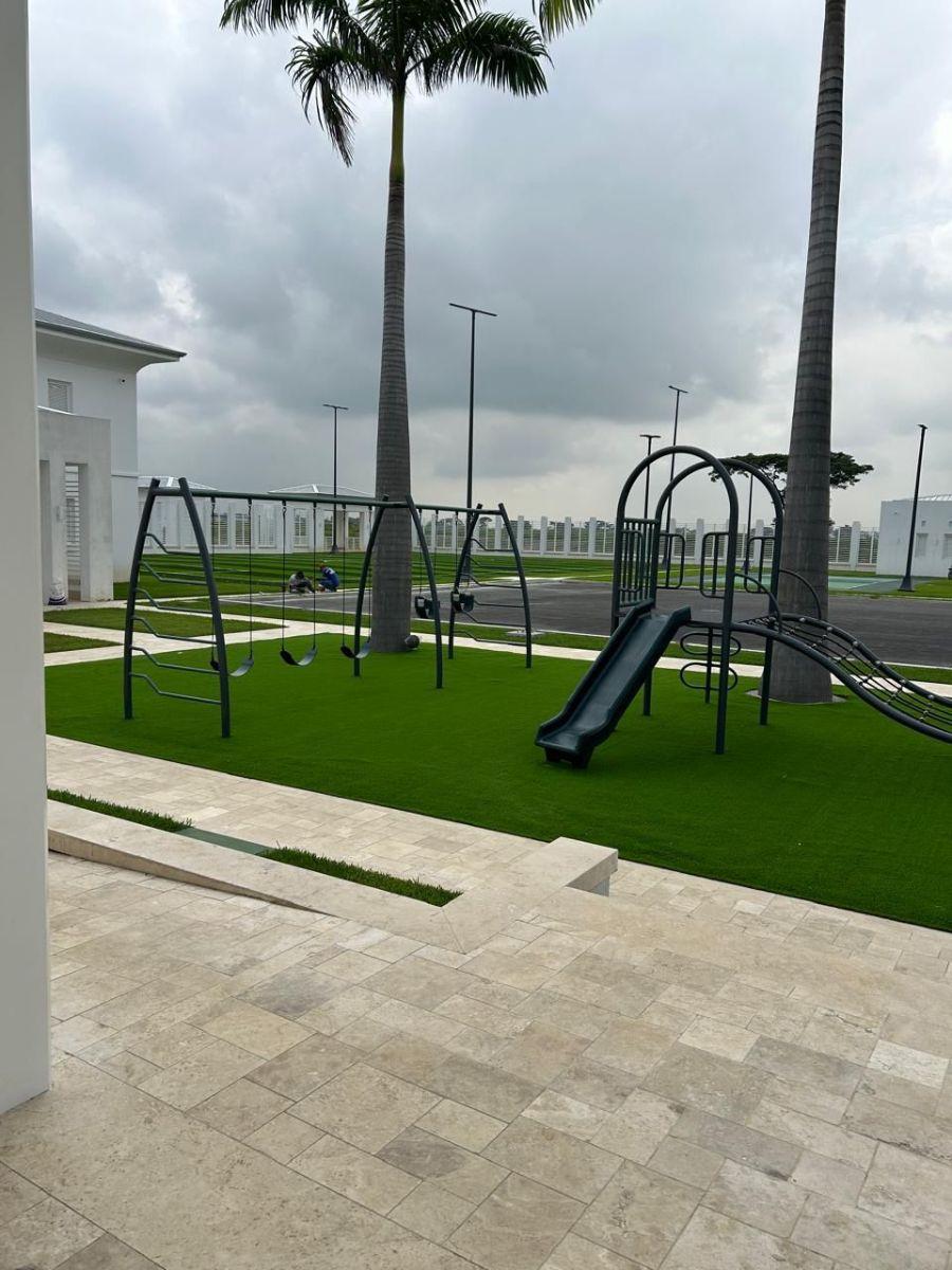 Parques del Batan - Samborondon - Terreno Medianero en Venta - Sector Exclusivo, Residencial, Guayas — imagen 7