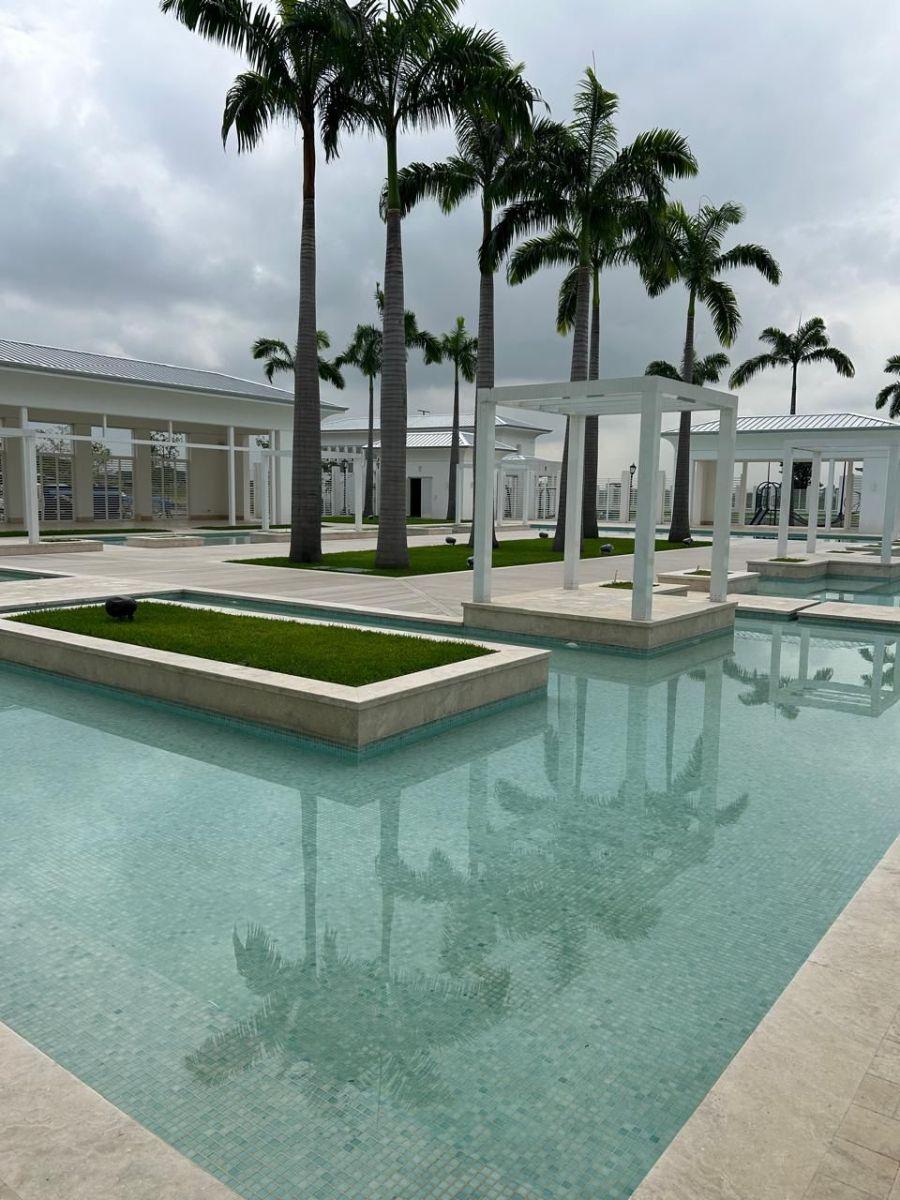 Parques del Batan - Samborondon - Terreno Medianero en Venta - Sector Exclusivo, Residencial, Guayas — imagen 4