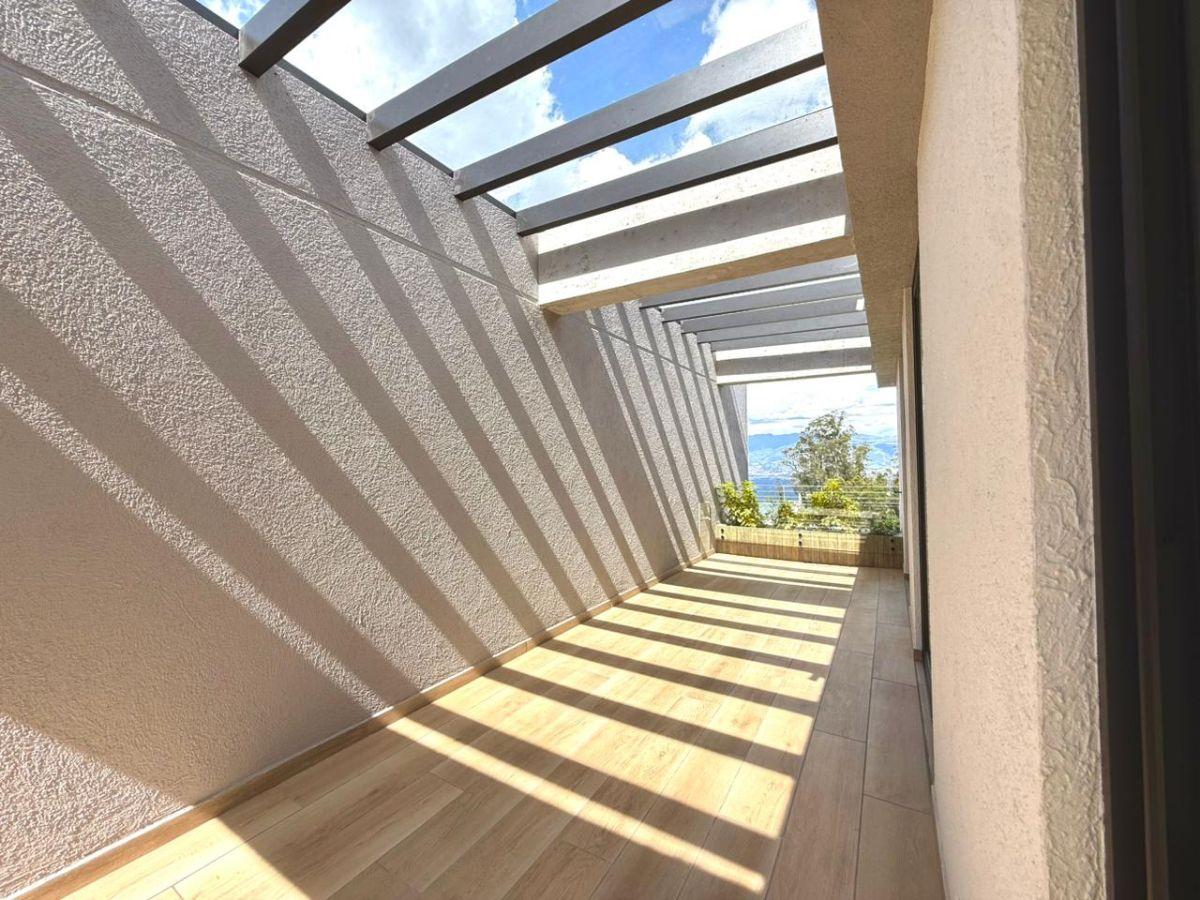 Venta Casa en Campo Alegre - Home Realtors — imagen 8