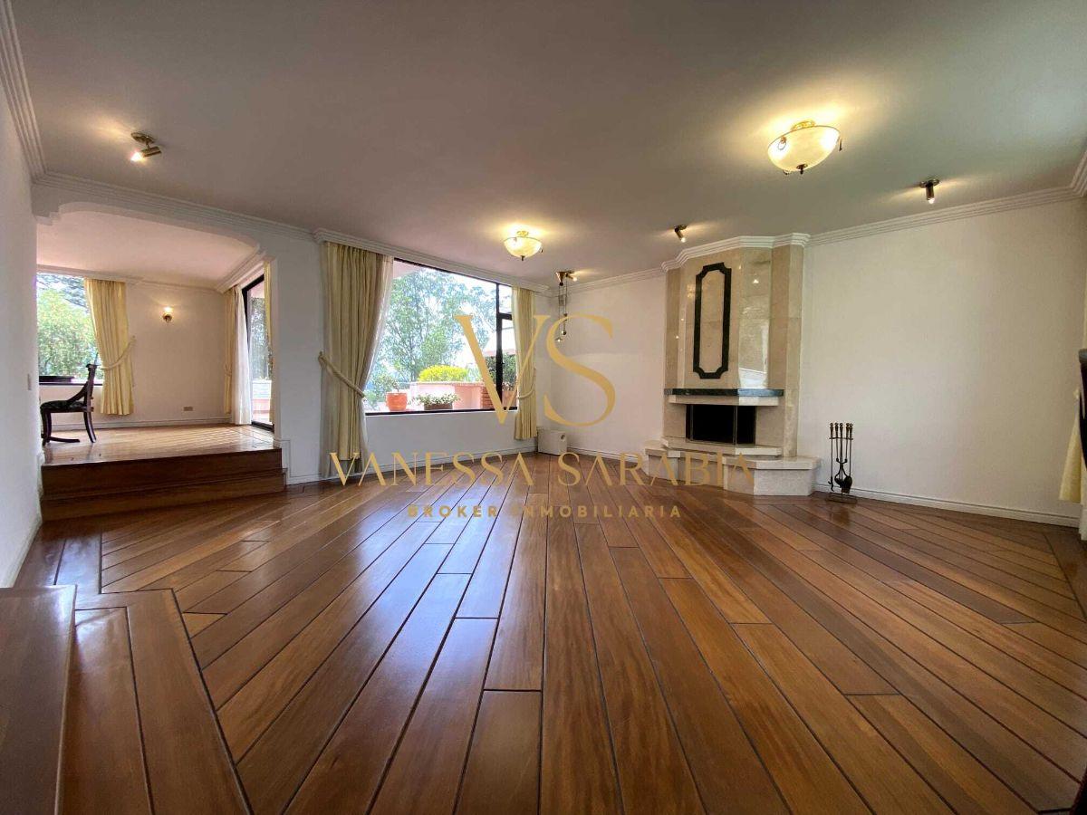 Casa con Piscina 4 Dorm. en Venta en Campo Alegre — imagen 8