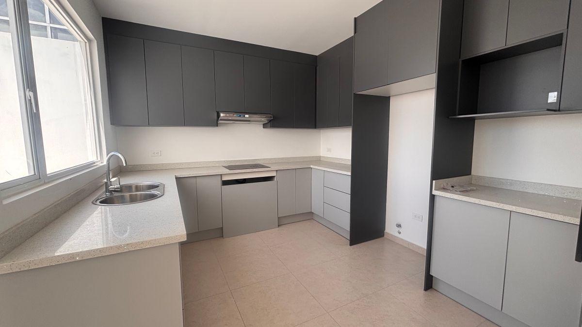 Vendo Departamento 120 m y 70 m Terraza por Estrenar Yanazarapata Cumbayá — imagen 9