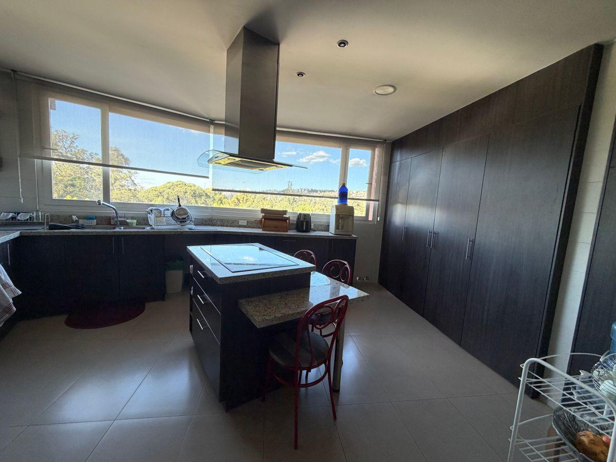 Departamento de Venta 276 m² Edificio con Ascensor, Urbanización El Condado — imagen 5