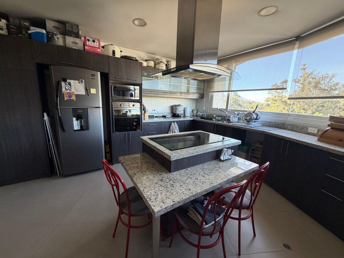 Departamento de Venta 276 m² Edificio con Ascensor, Urbanización El Condado — imagen 4