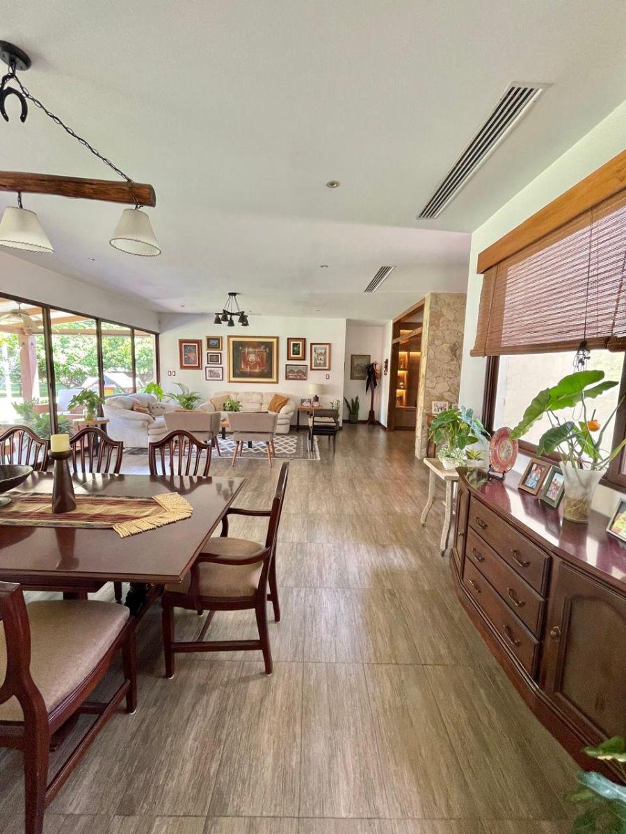 Hermosa y Amplia Casa de Una Planta con Suite Independiente, Guayas — imagen 9