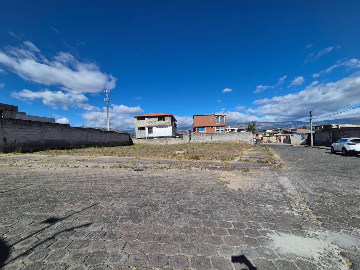 Terreno Esquinero en Venta Sector Conocoto — imagen 10