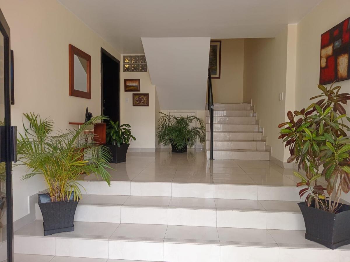 Fcm Venta Depar Urb El Condado 3 Dorm con Patio Independiente — imagen 10