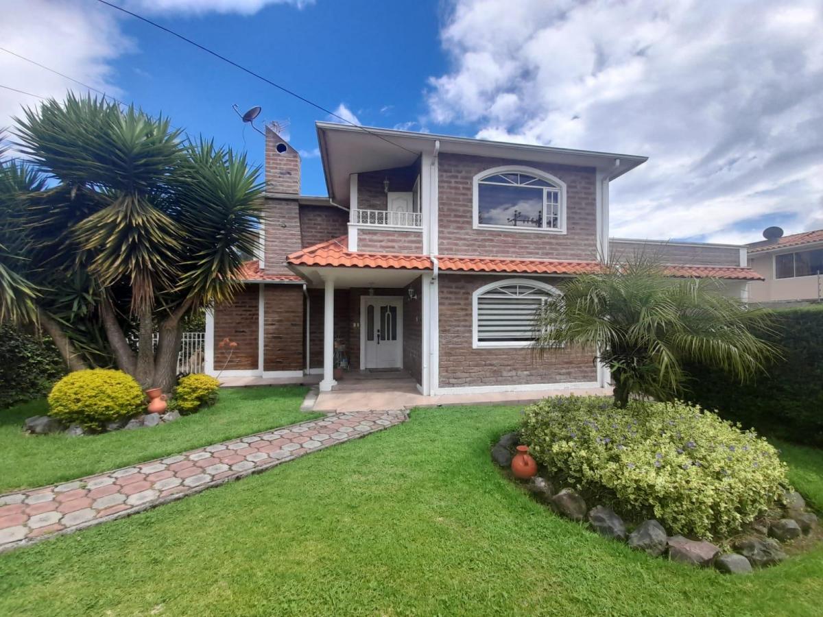 Hermosa y Amplia Casa en Venta Dentro de Urb. Residencial — imagen 10