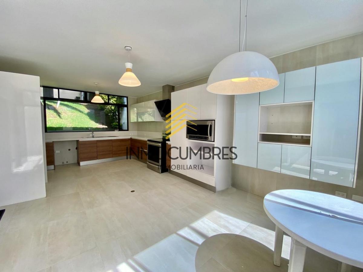 Amplia Casa de Venta Sector Exclusivo de Cumbaya — imagen 6