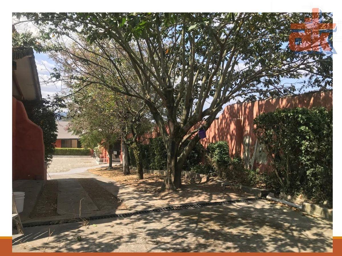 Propiedad de 3 Casas + Áreas Sociales en Conocoto – 2.500 m² — imagen 10