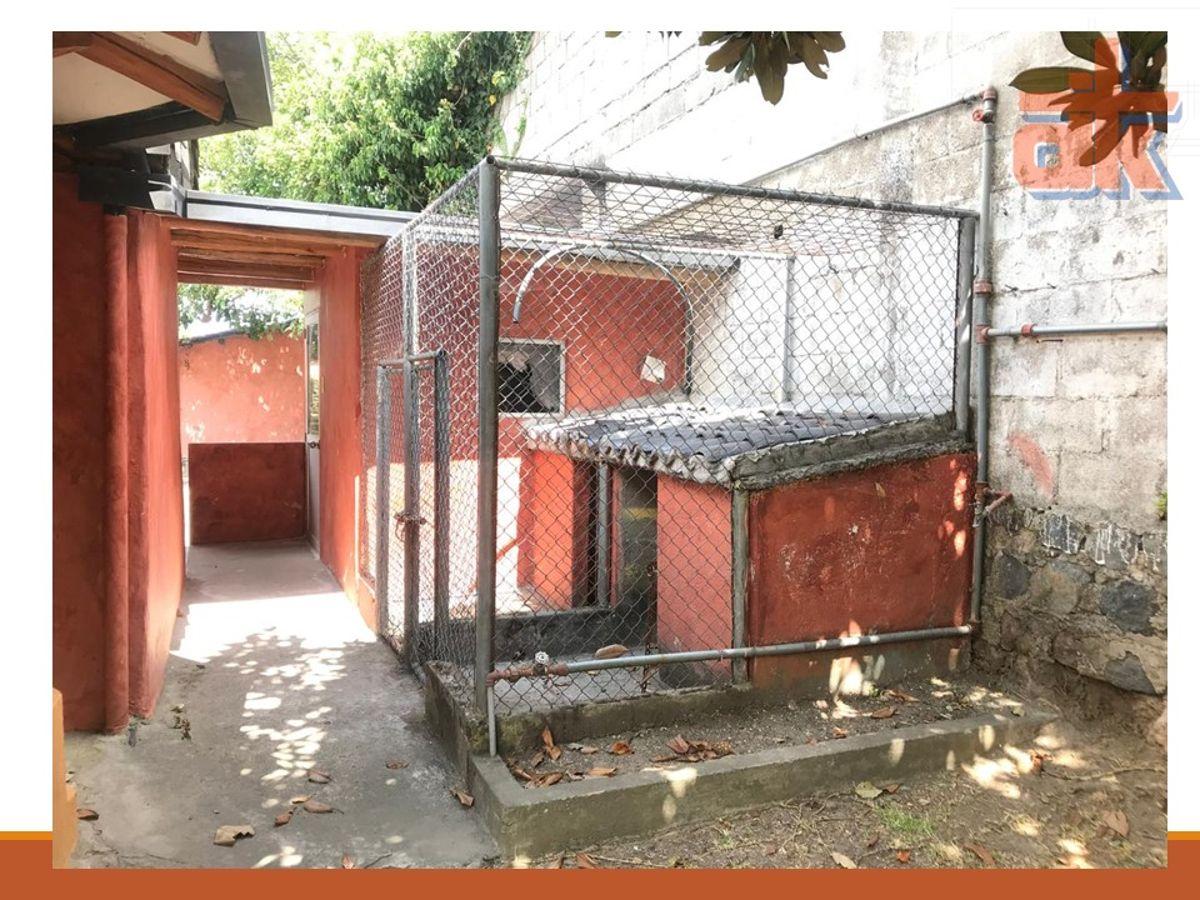 Propiedad de 3 Casas + Áreas Sociales en Conocoto – 2.500 m² — imagen 8