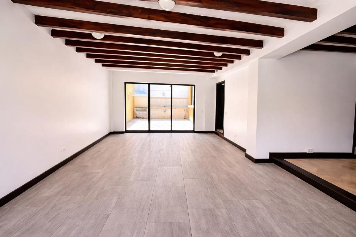 Casa de 265 m² en Venta en Cumbayá Cerca de Usfq y Paseo San Francisco — imagen 10