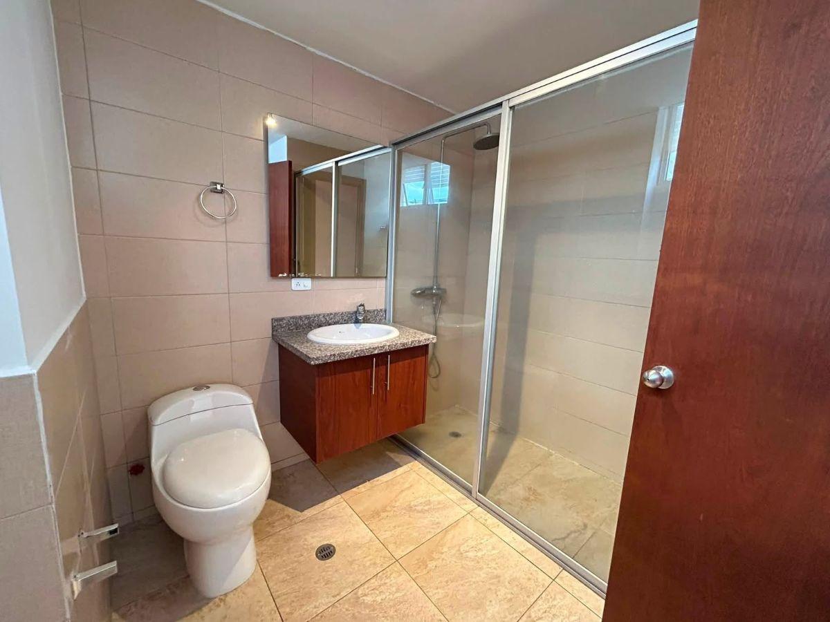 Departamento en Venta – Cumbayá Dos Dorm. con 138 m de Terraza — imagen 7