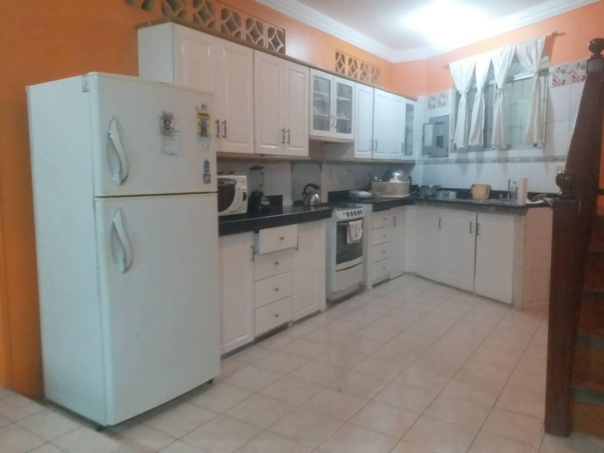 Casa en Venta en Guayacanes, 2 Plantas con Terraza y Suite, Control de Acceso. Guayas — imagen 8