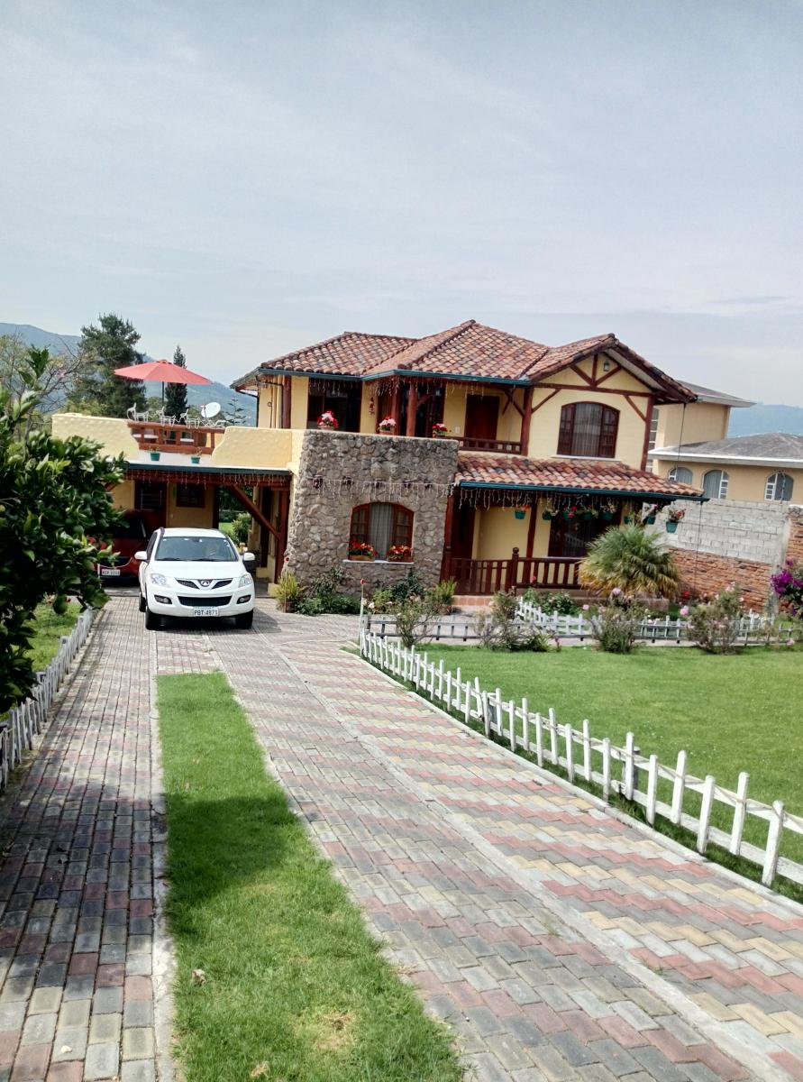 Casa de Venta Independiente Estilo Rustico en Tumbaco — imagen 10
