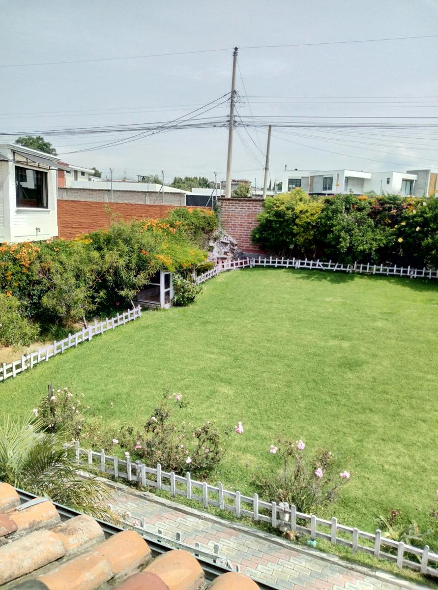 Casa de Venta Independiente Estilo Rustico en Tumbaco — imagen 3