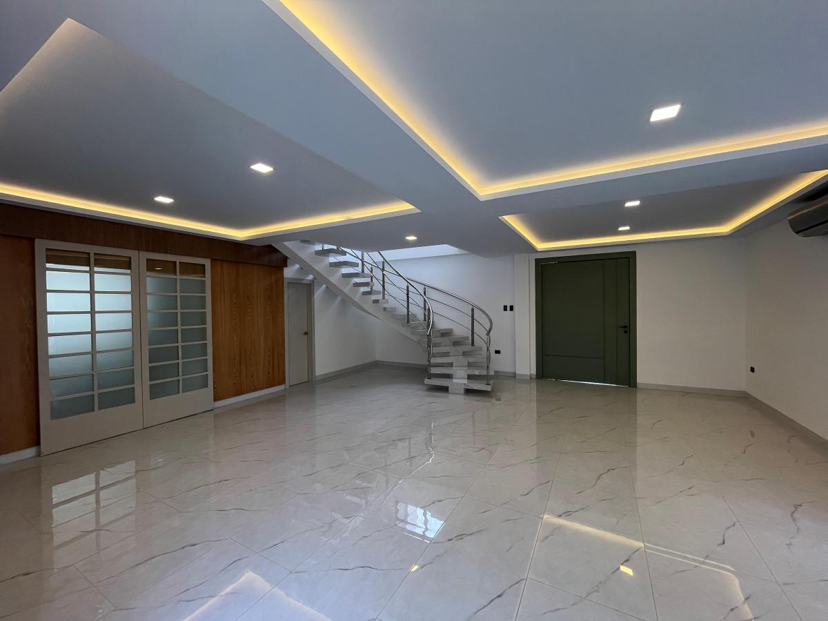 Propiedad en Portón del Río— Amplia Moderna y con Piscina, Guayas — imagen 8