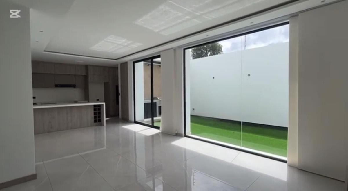 Se Vende Casa Sector La Armenia con Acabados de Lujo — imagen 9