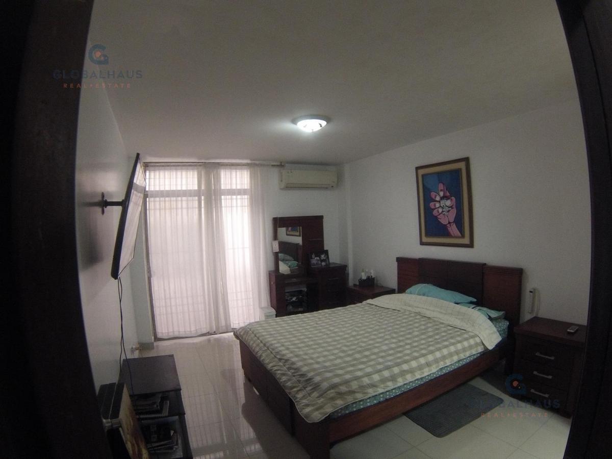 Venta de Departamento en Urdesa, Av Los Cedros, 3 Habitaciones A. F, Guayas — imagen 8