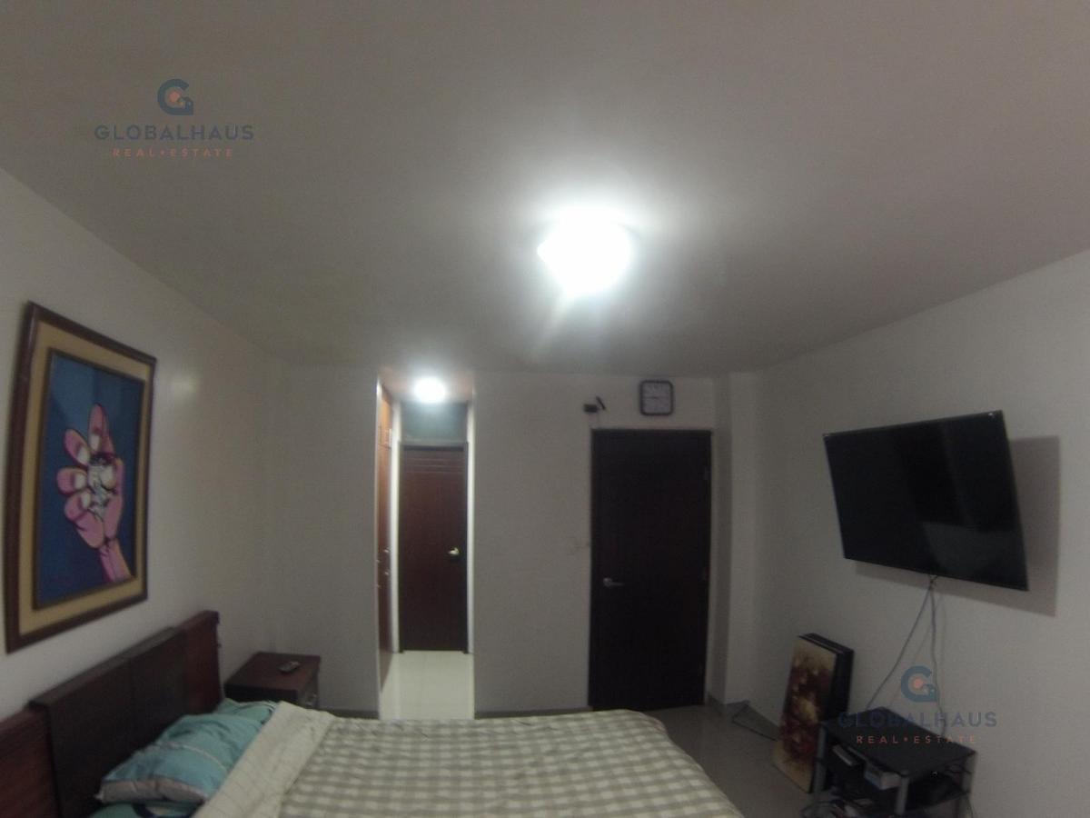 Venta de Departamento en Urdesa, Av Los Cedros, 3 Habitaciones A. F, Guayas — imagen 3