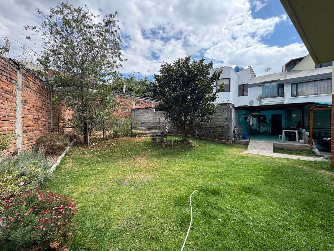 Venta Excelente Terreno con Casas Cumbaya La Primavera — imagen 9