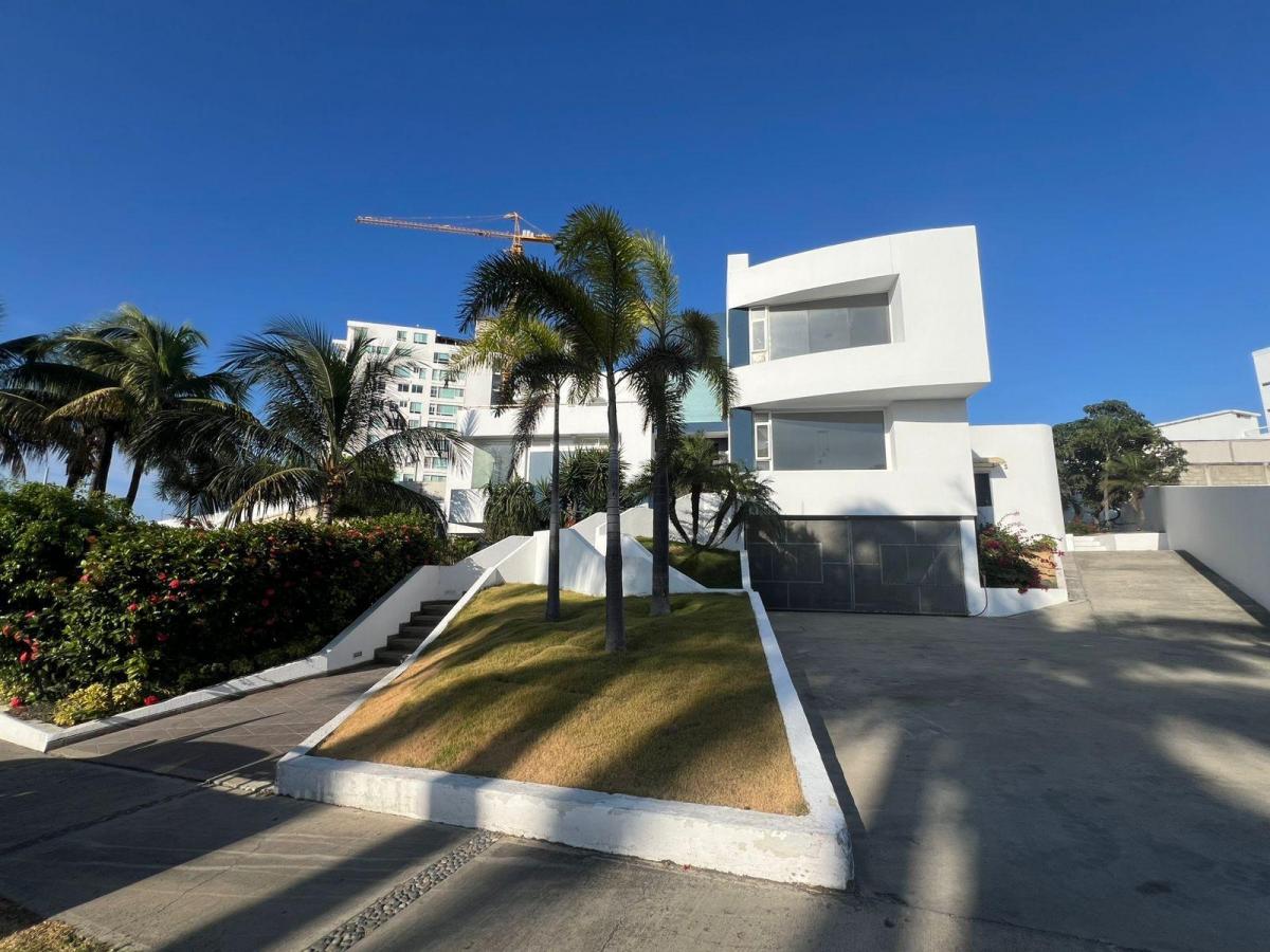 Casa en Venta o en Alquiler en La Urbanizacion Portal del Sol, Manabí — imagen 10