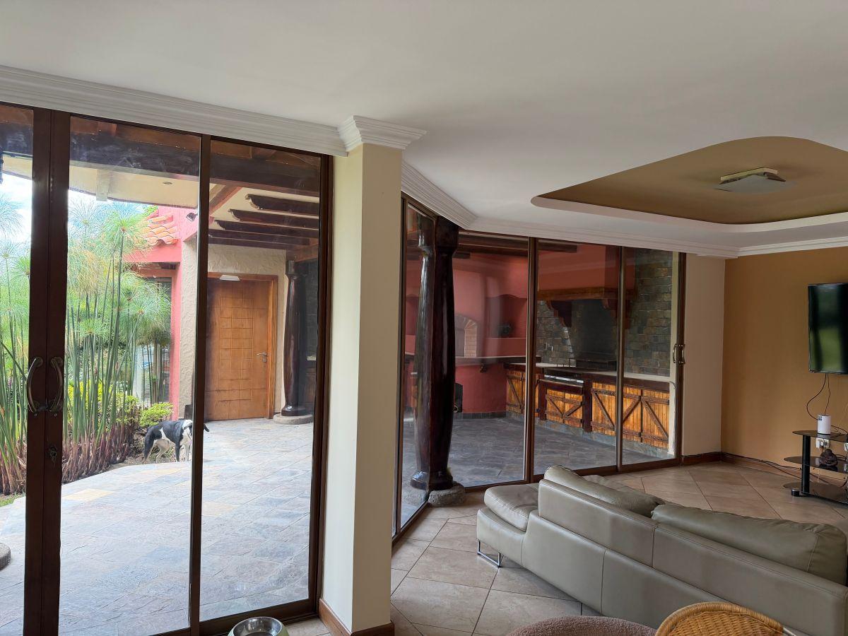 Hermosa Casa en Urbanización Privada — imagen 8