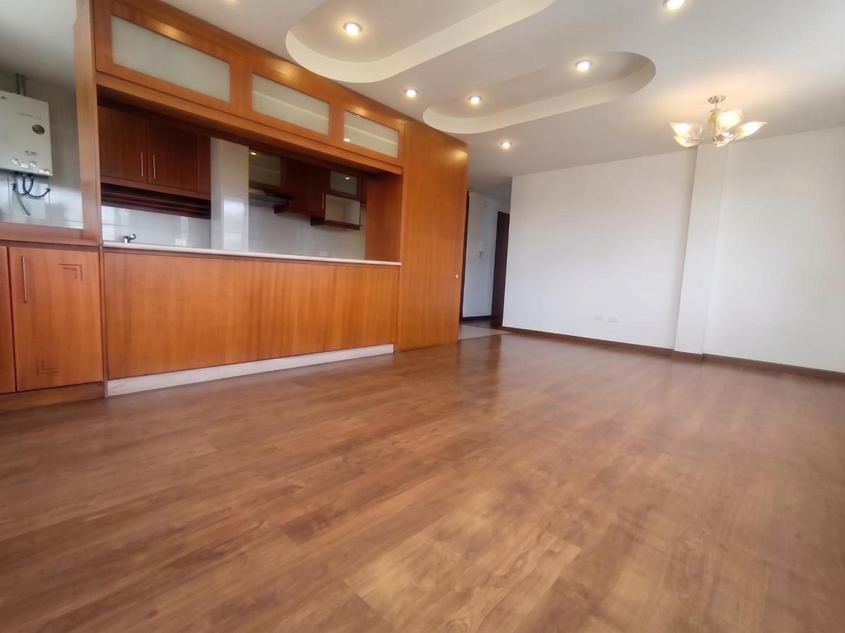 Monteserrin Vendo Suite 60 m² — imagen 9