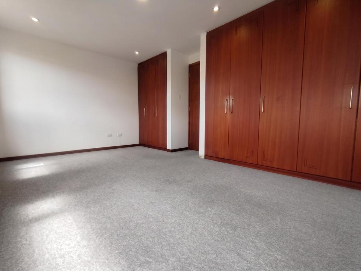 Monteserrin Vendo Suite 60 m² — imagen 3
