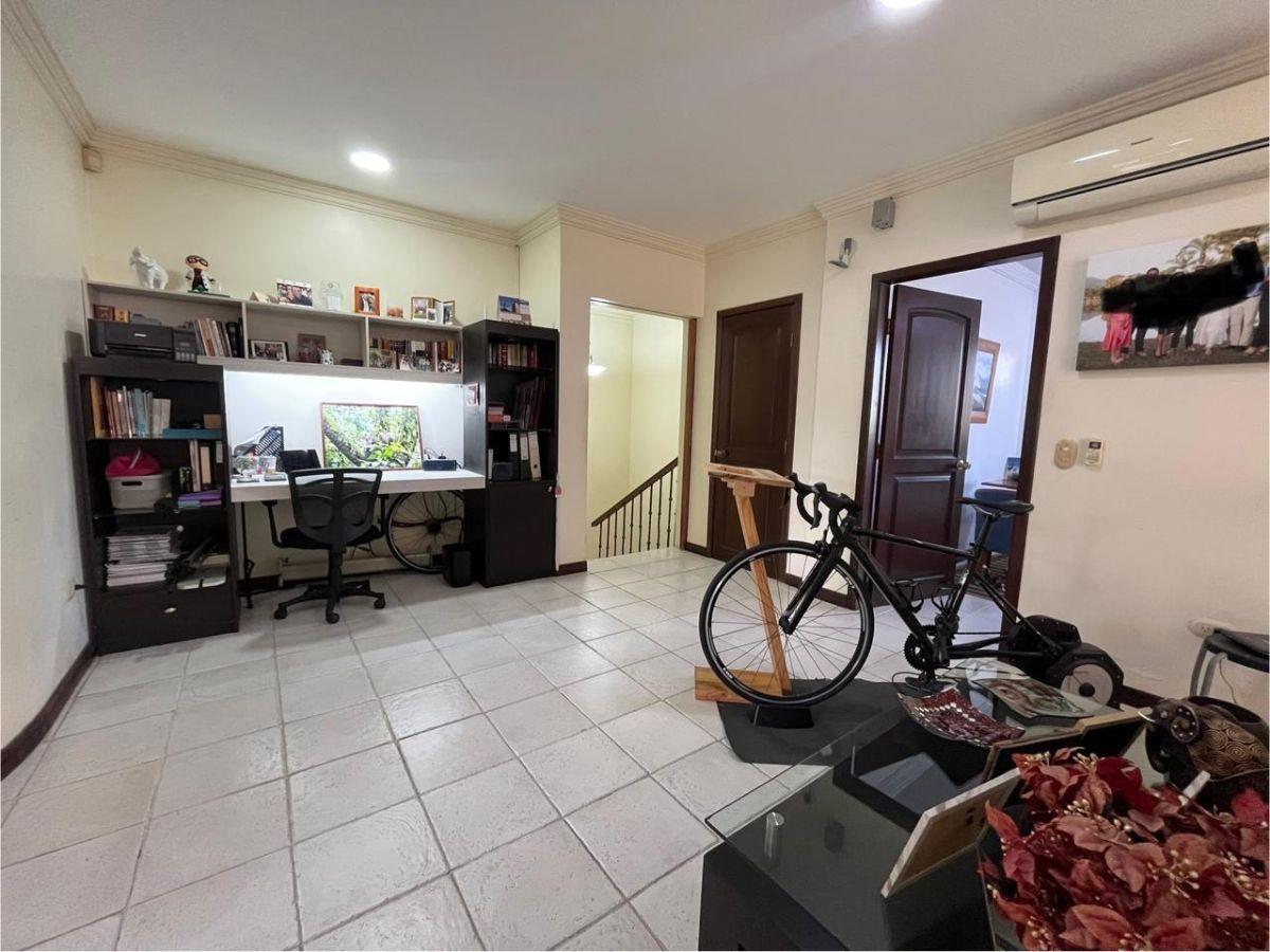 7549. Urb. Laguna Club - Via a La Costa, Vendo o Alquilo Casa Al Lago 4 Dorm. $2800/$480.000, Guayas — imagen 4