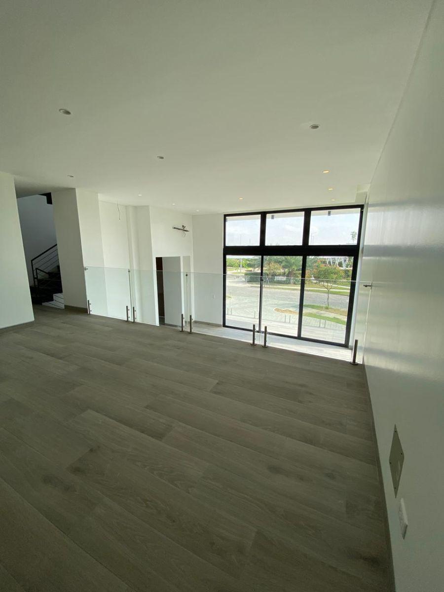 Casa de 396 m² con 3 Dorm. en Venta en Samborondón, Guayas — imagen 4